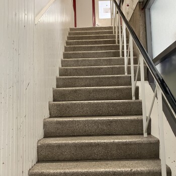 Ridderspoorstraat 2-5, trapopgang