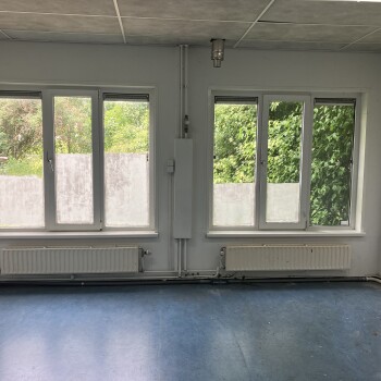 Raampartij atelier 0.04A in het bijgebouw